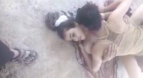Pakistani girl outdoor fuck with paddy field worker